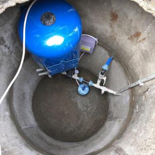 монтаж  кесоне с отводом на 2 дома и баню