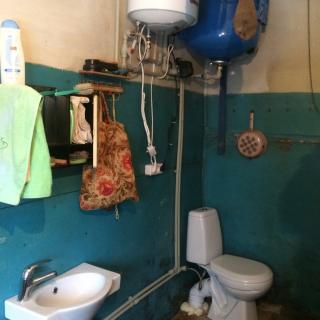 Обустройство туалета в деревенском доме